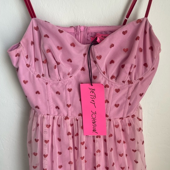 Betsey Johnson Pink Dress with Heart Motif NWT size 10💕💕💕💕💕💕💕💕💕💕💕💕💕💕💕💕💕 - Picture 4 of 8